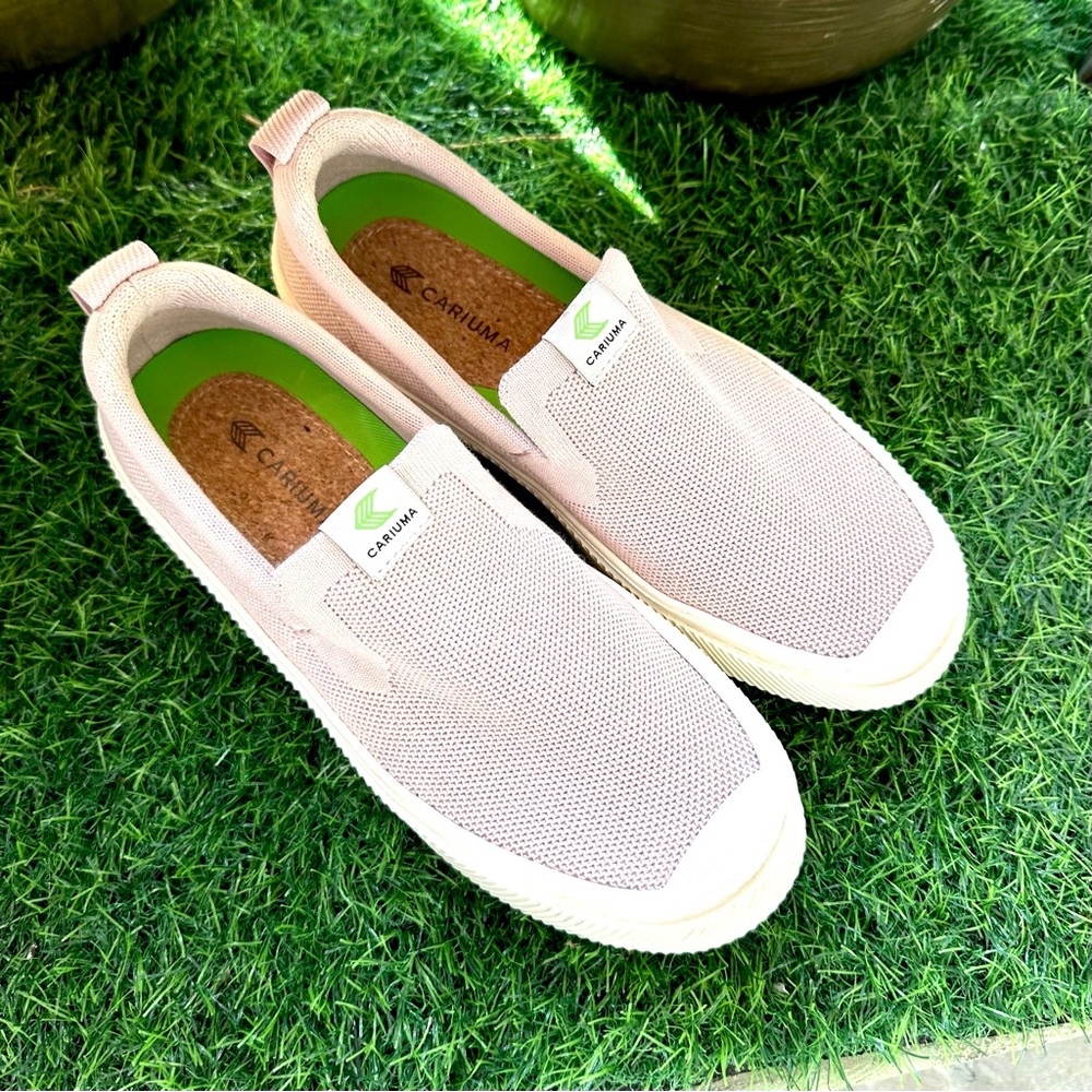 Cariuma Unisex Ibi Slip-On Casual Sneaker Shoes Round Toe Rose Knit Size 7